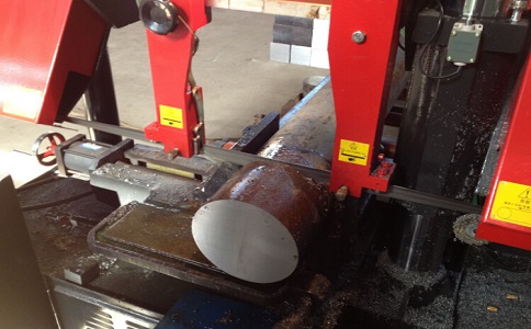 临桂卧式带锯床加工时出现明显振荡如何排查？